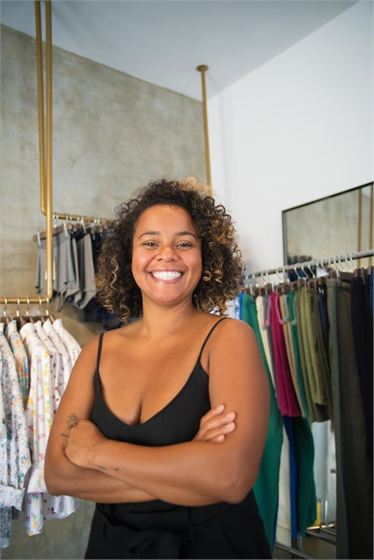 Entrepreneuse africaine dans sa boutique
